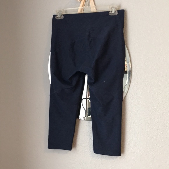 Outdoor voices navy blue cropped workout leggings - Picture 6 of 10